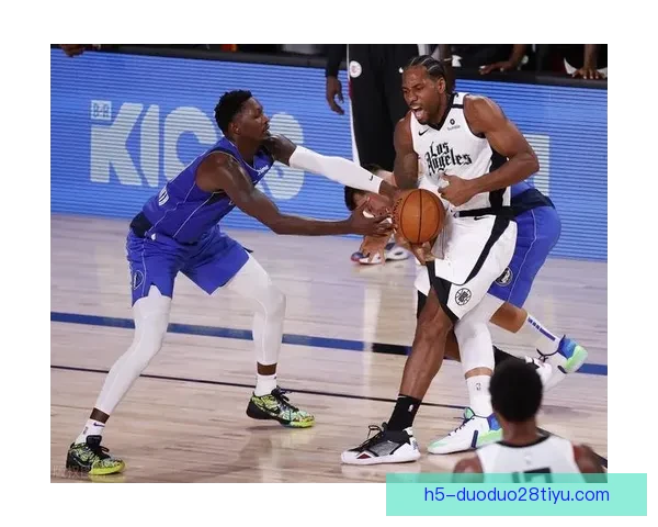 埃切韦里称踩孔德属意外赢球